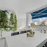 Modern And Large In The Heart Of Puerto Banus * Μαρμπέλλα
