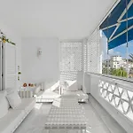 Διαμέρισμα Modern And Large In The Heart Of Puerto Banus *