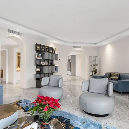Διαμέρισμα Modern And Large In The Heart Of Puerto Banus Μαρμπέλλα