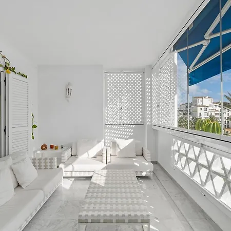 Apartment Modern And Large In The Heart Of Puerto Banus Marbella