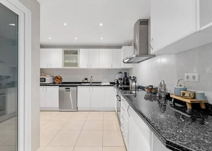 Modern And Large In The Heart Of Puerto Banus Marbella