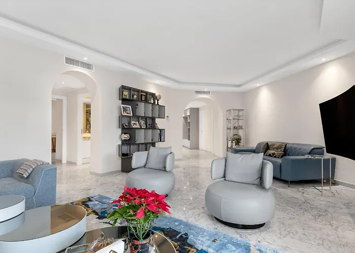 アパート Modern And Large In The Heart Of Puerto Banus マルベーリャ