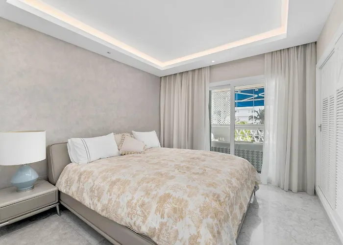 アパート Modern And Large In The Heart Of Puerto Banus *