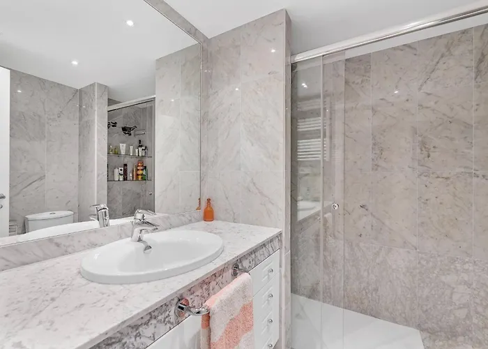 Modern And Large In The Heart Of Puerto Banus