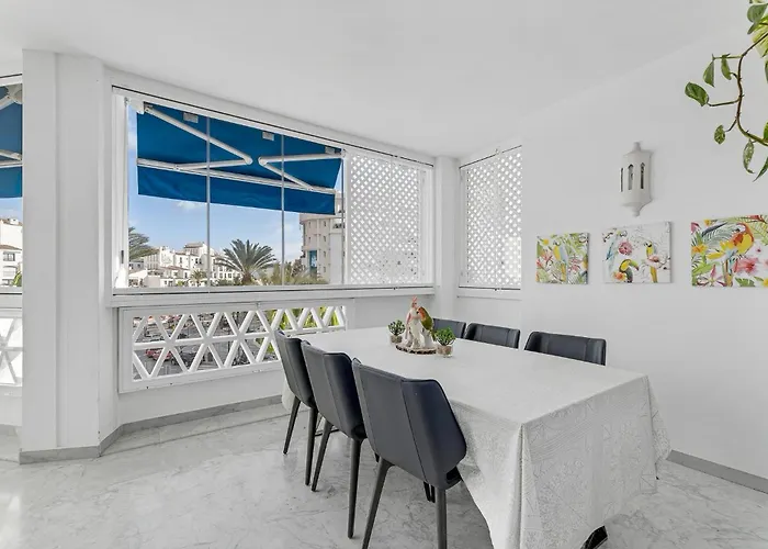 アパート Modern And Large In The Heart Of Puerto Banus