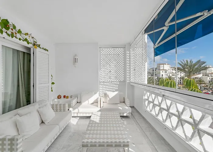 アパート Modern And Large In The Heart Of Puerto Banus *